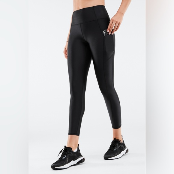 Oasis PureLuxe High-Waisted Shine 7/8 Legging - Picture 2 of 7